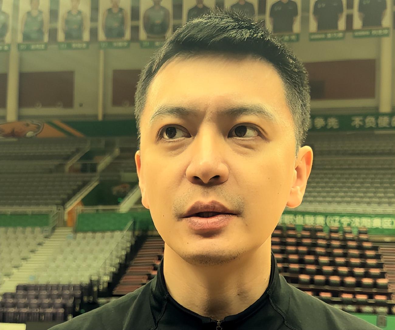 官方网站-杨鸣深夜发声！球迷浮想联翩，若真和张庆鹏互换，关注度绝对拉满